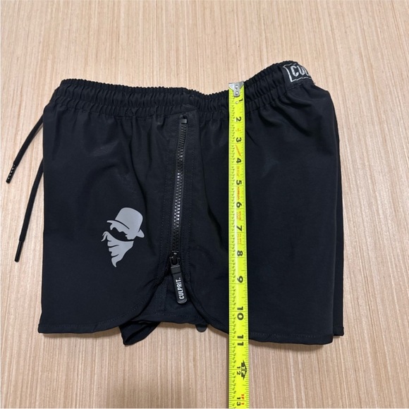 Culprit Shorts - Picture 3 of 5